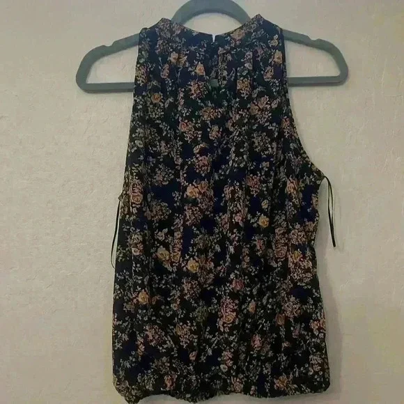 Navy Floral Blouse Tank, Size M - Picture 4 of 5
